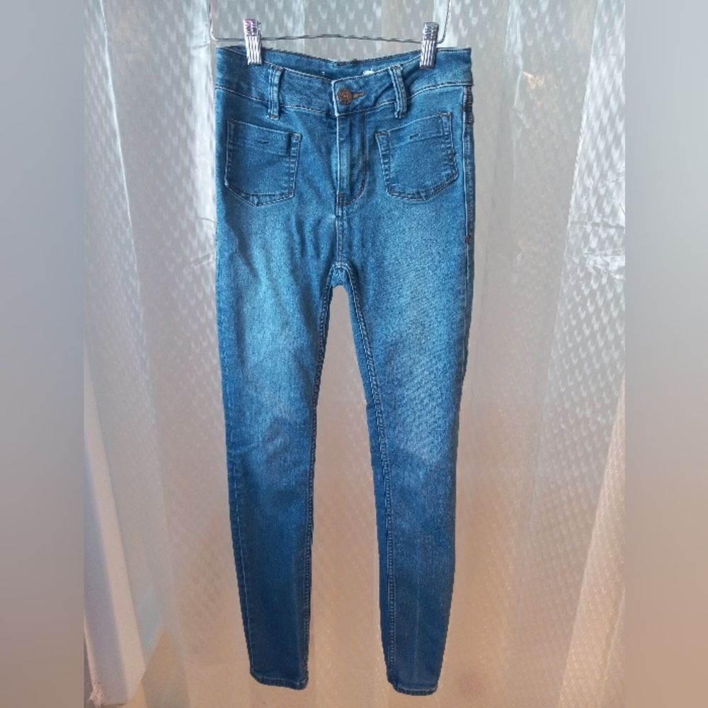 Free People High Rise Jeans Cute Pocket detail Size 24